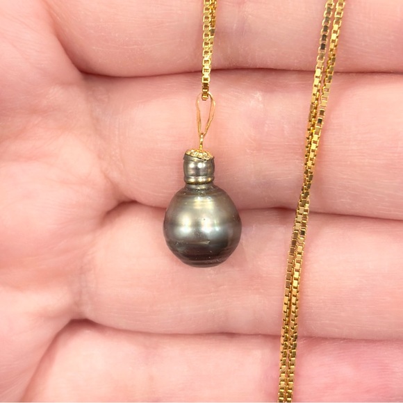 Vintage Tahitian Pearl Pendant: 18K Yellow Gold Solitaire, Elegant Dainty - Picture 7 of 13